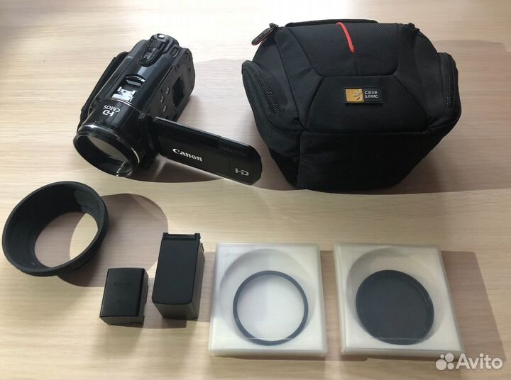 Canon Legria HF S200E с аксессуарами