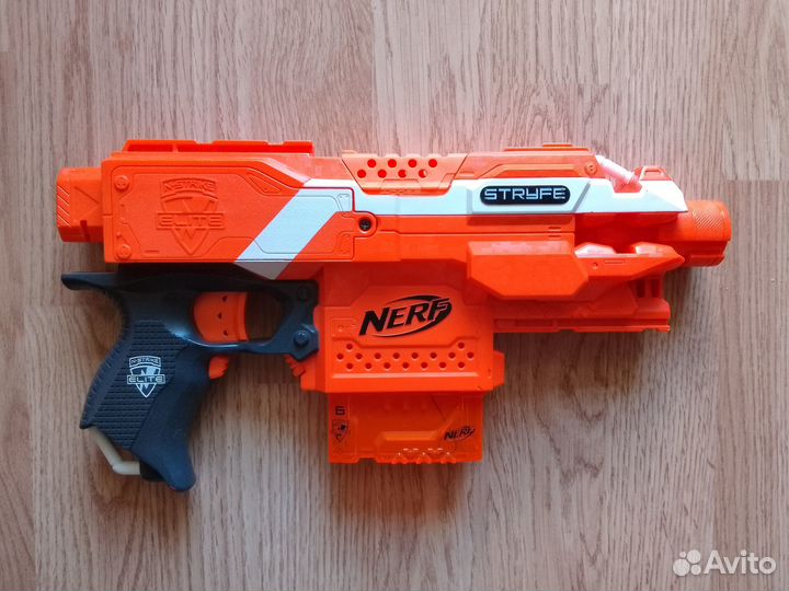 Бластер Nerf Elite Stryfe на батарейках