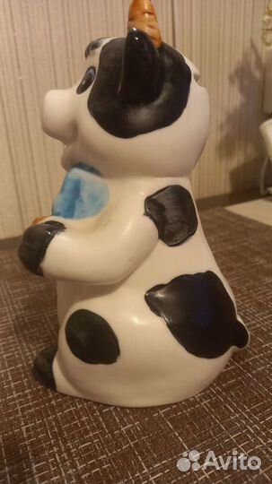 Копилка.Корова с гармонью. Высота 17 см