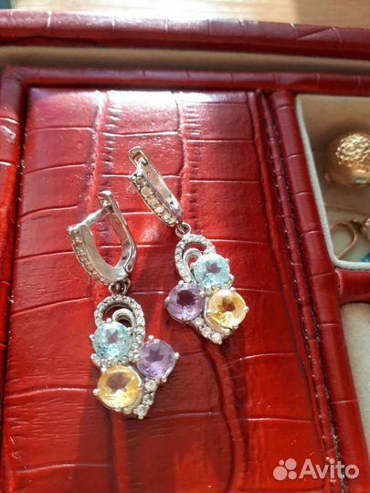 Серьги разные