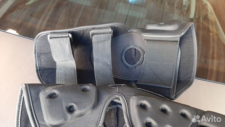 Наколенники