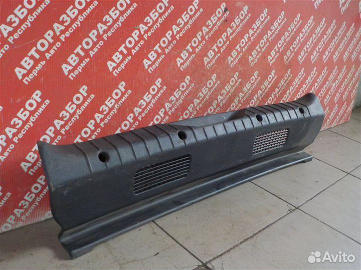 Накладка замка багажника LADA Granta 21127 2018