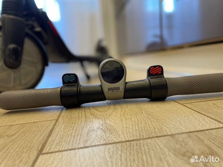 Электросамокат на запчасти Ninebot es2