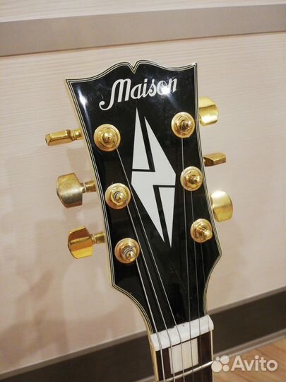 Maison Les Paul Custom