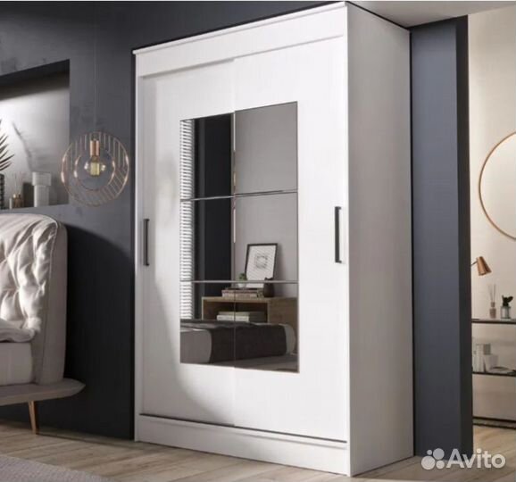 Шкаф купе с зеркалом