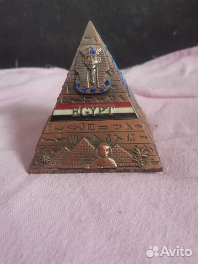 Статуэтка шкатулка египетская пирамида