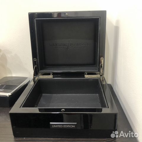 Шкатулка ulysse nardin