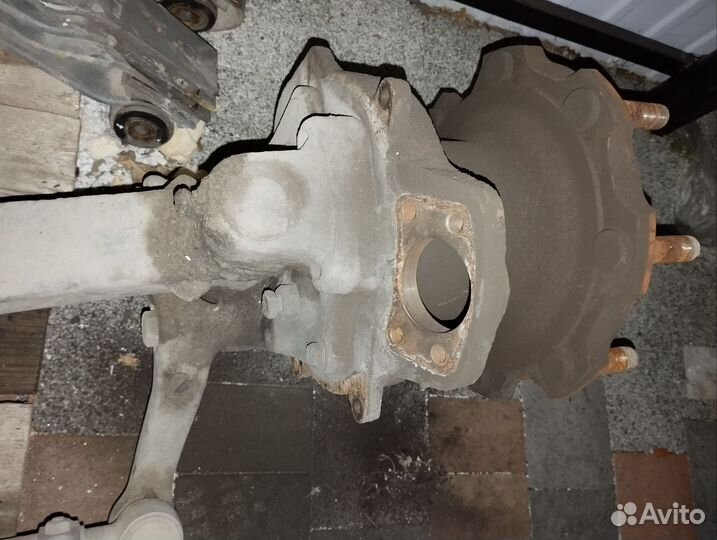 Передняя балка mercedes 1317