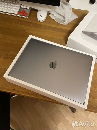 Macbook pro 13 2020 i5 16gb