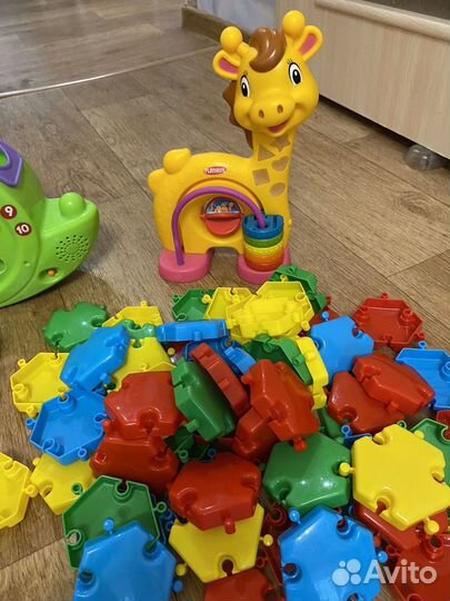 Развивающие игрушки музыкальные 6 мес.+