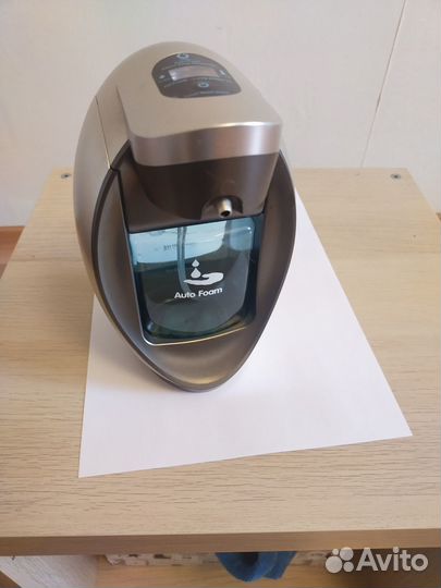 Диспенсер для мыла автоматический