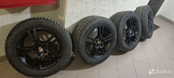 Комплект зимней резины с дисками VW audi r18 5x130
