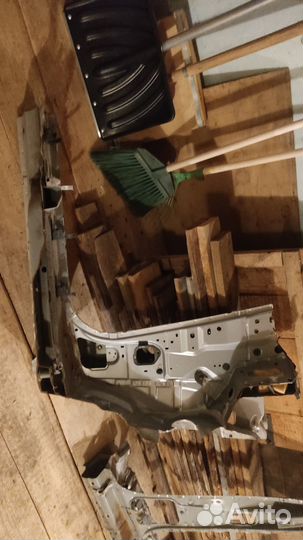 Стойка передняя левая с порогом и другие запчасти