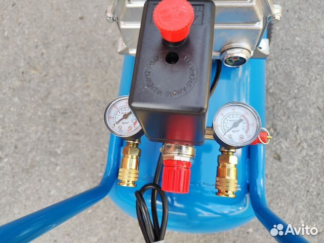 Воздушный компрессор 320л.мин на 50 литров