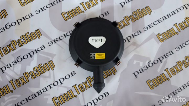 Крышка корпуса воздушного фильтра Hitachi ZX200