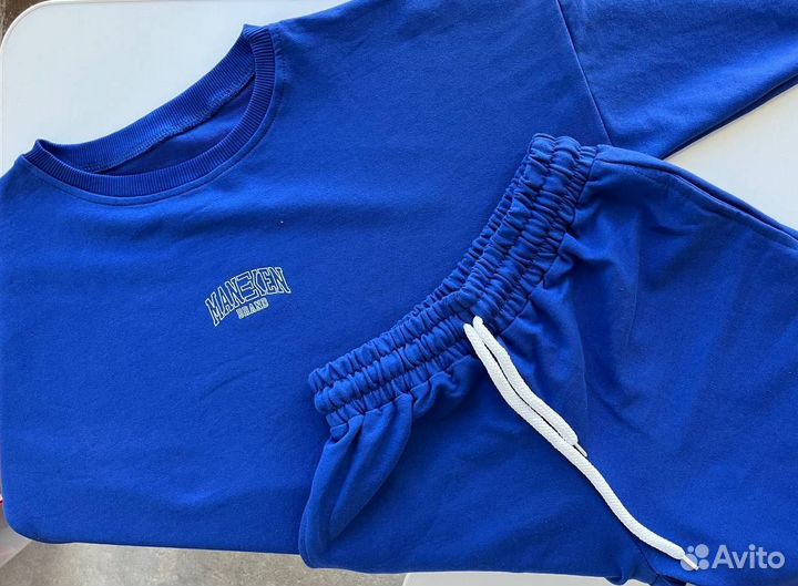 Новый костюм женский 44 размера кофта шорты синий