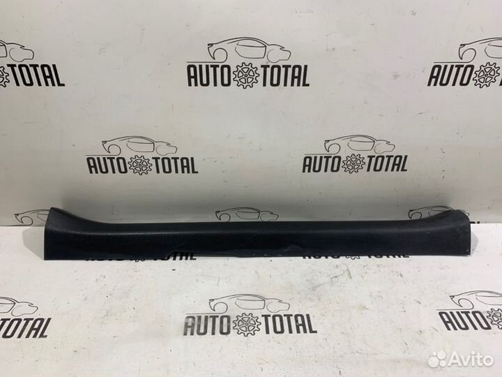 Накладка порога внутренняя передняя левая Toyota