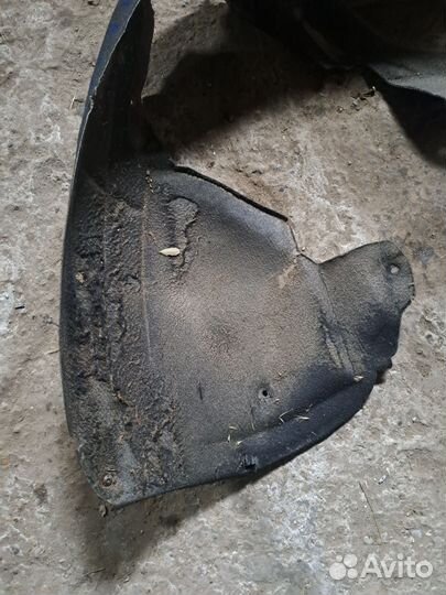 Подкрылок передний правый Audi A6 C6