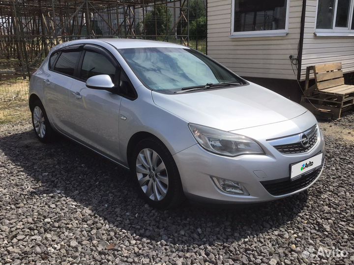 Opel Astra 1.6 МТ, 2011, 147 000 км