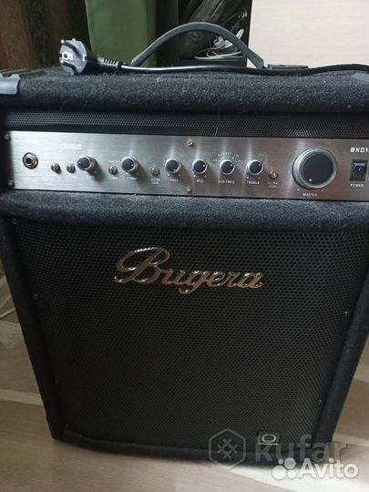 Басовый комбоусилитель bugera BXD15