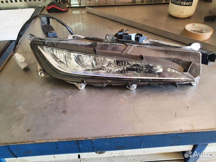 Туманная фара правая для Lexus RX350. 2019 год