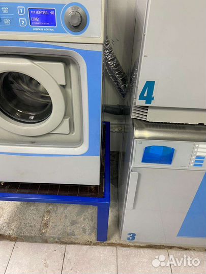 Подстака для профессиональных стиральных машин