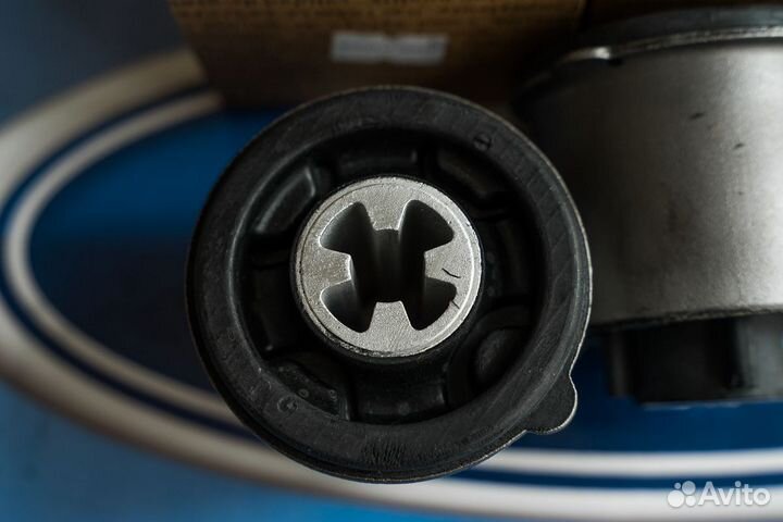 Задние сайлентблоки Форд Фьюжен, Фиеста (в балку)