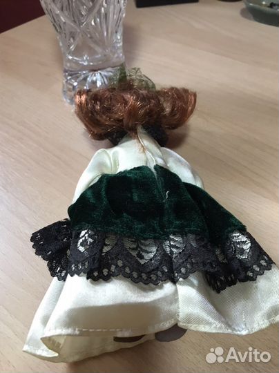 Кукла фарфоровая коллекционная