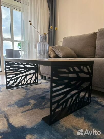 Журнальный столик