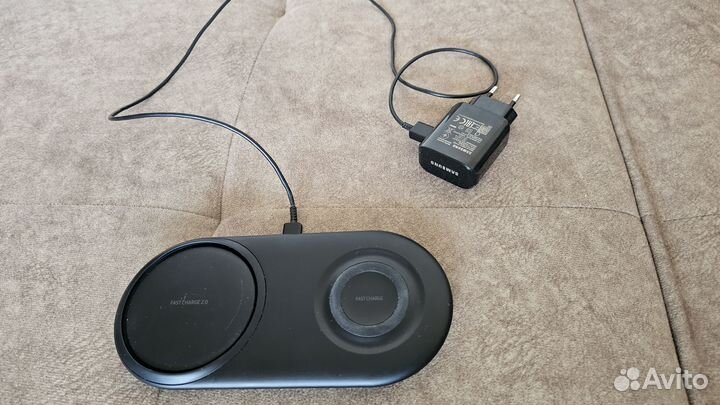 Беспроводная зарядка для samsung дя часов и тел
