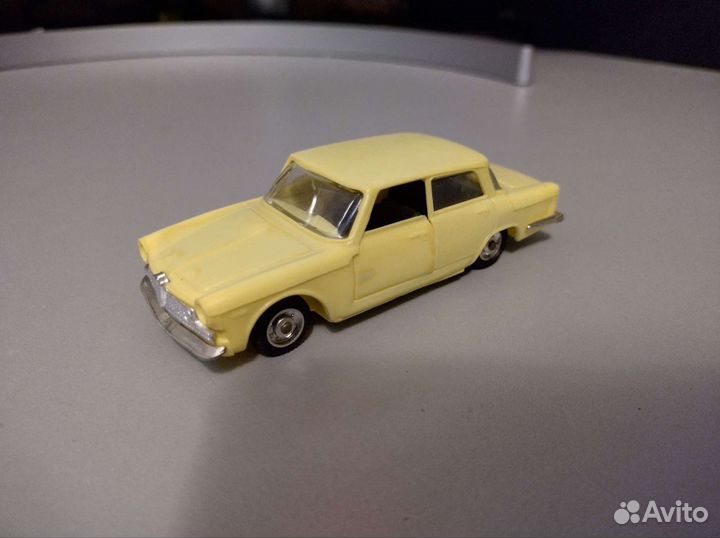 Модель Alfa Romeo 2600 A4