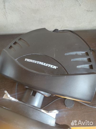 Игровой руль 90 Thrustmaster Ferrari GT