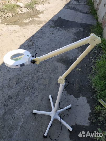 Лампа лупа напольная