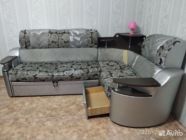 Диван угловой