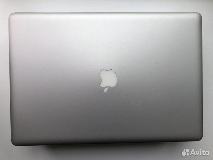 Apple MacBook Pro 17 Late 2011