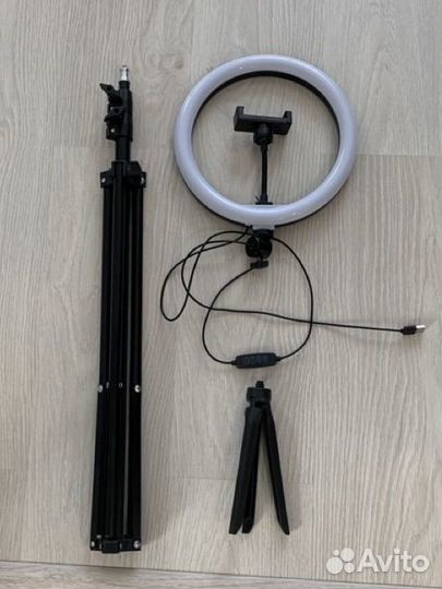 Кольцевая лампа 26 см со штативом