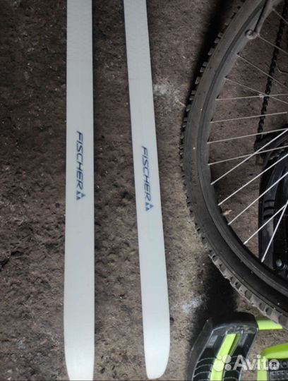 Беновые лыжи Фишер с женскими ботинками размер 41