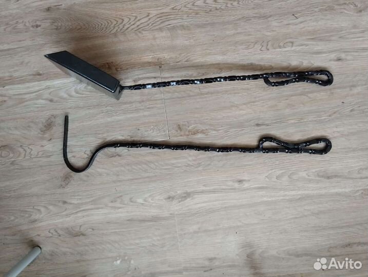 Совок и кочерга