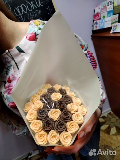 Букет Шоколадных Роз к 8 Марта