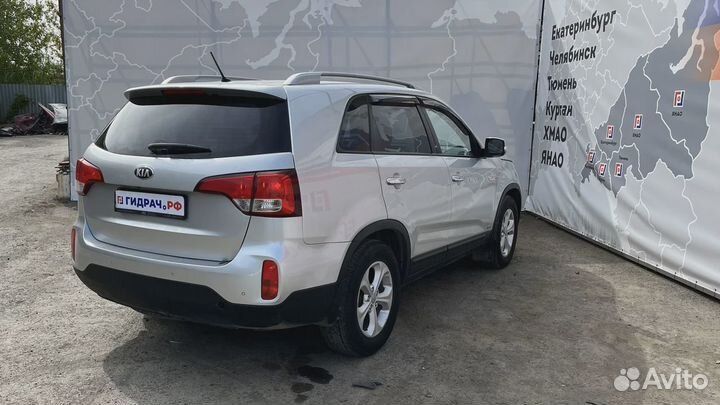 Замок двери задней правой Kia Sorento (XM) 81420-2