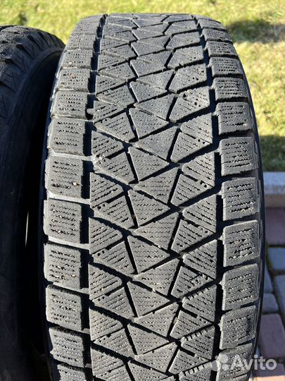Bridgestone Blizzak DM-V2 235/65 R17 108S