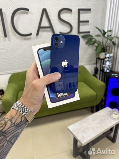 iPhone 12, 64 ГБ