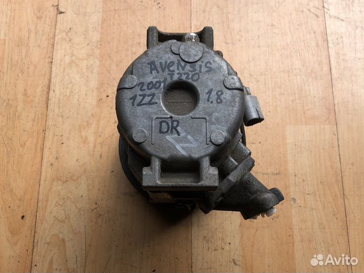Компрессор кондиционера Toyota Avensis T22 1.8 1zz