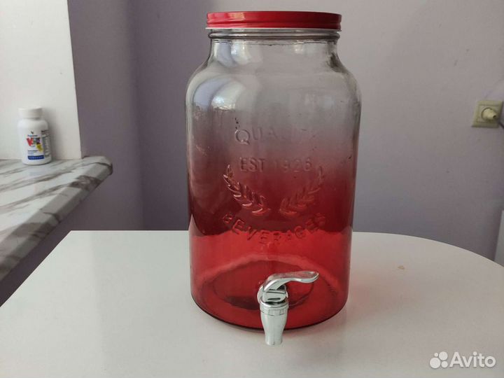 Банка с краником