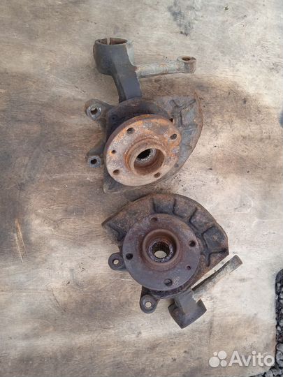 Поворотный кулак Skoda Felicia 1.6