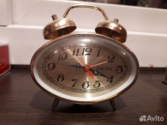 Настольные часы