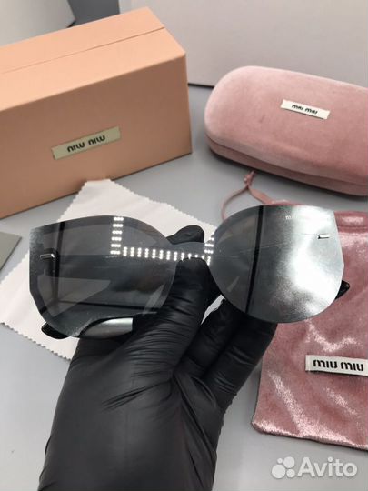 Солнцезащитные очки