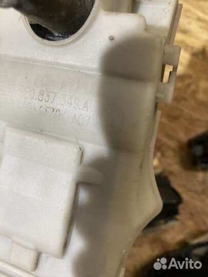 Ручка двери наружная Skoda Octavia A7 13-21