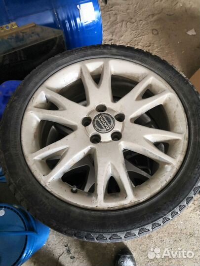 Continental ComTracWinterViking 1 225/45 R18