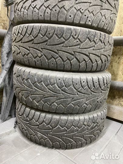 Hankook Winter I'Pike 215/65 R15